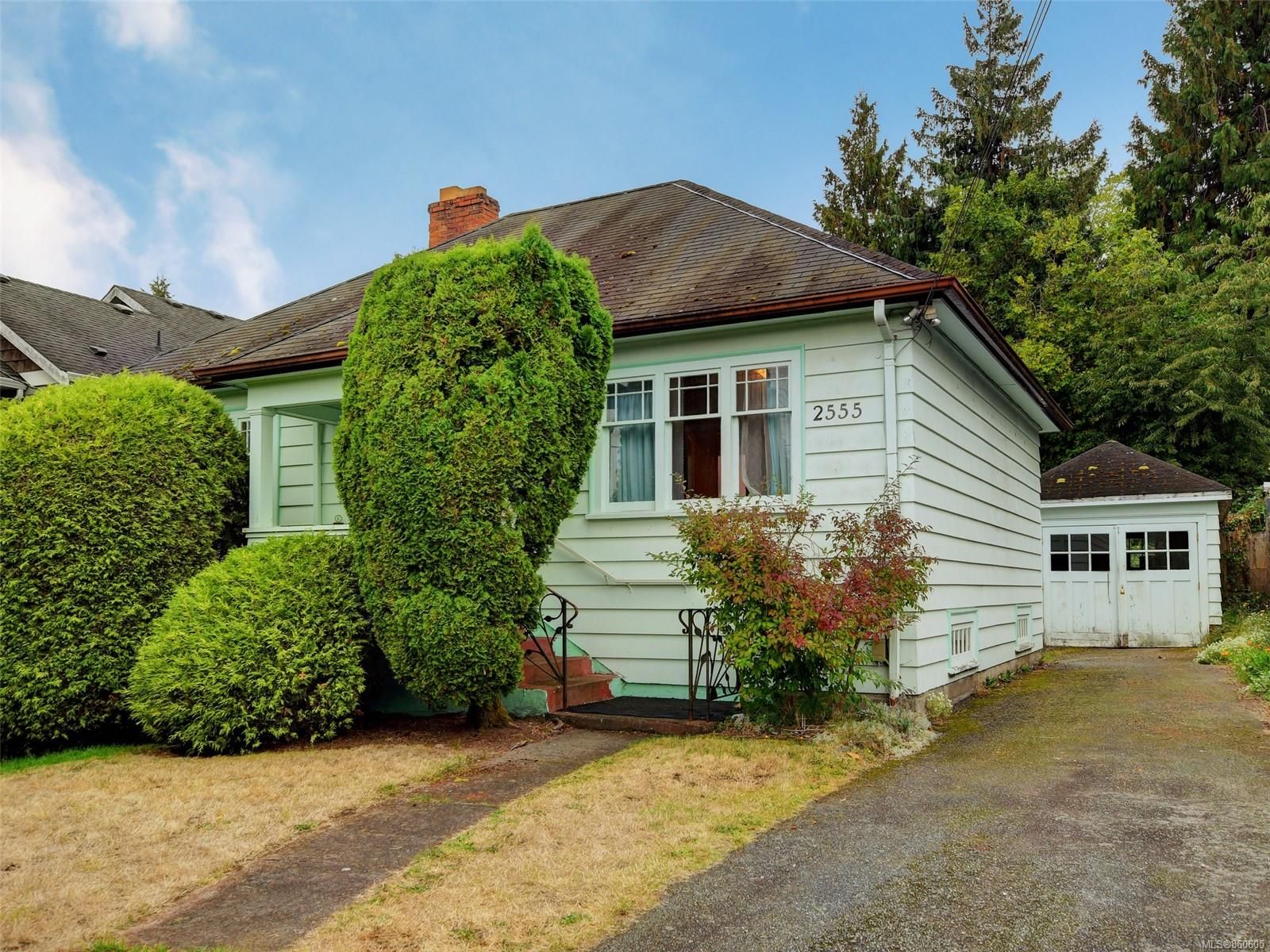 New property listed in SE Cadboro Bay, Saanich East